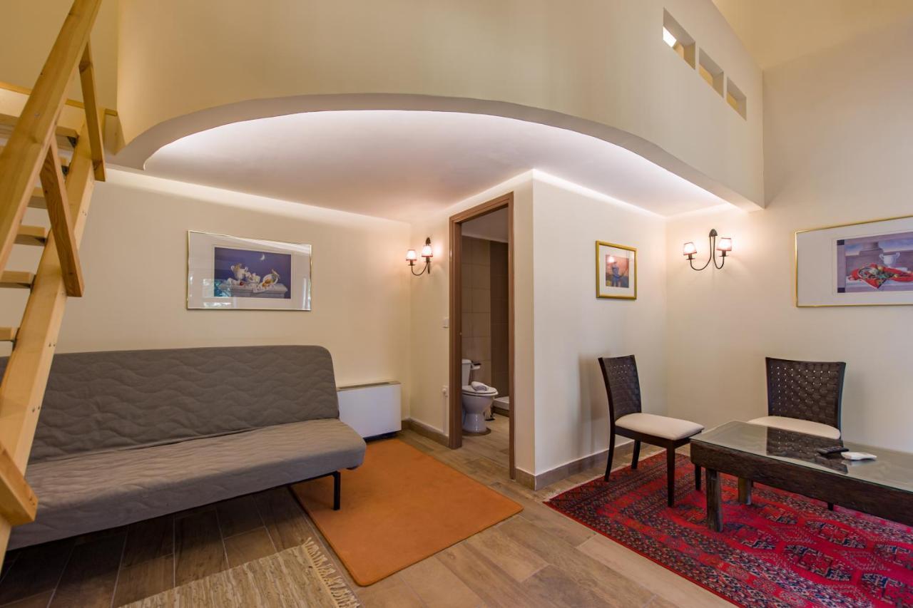 Rocabella Hellinikon Country Hotel מראה חיצוני תמונה
