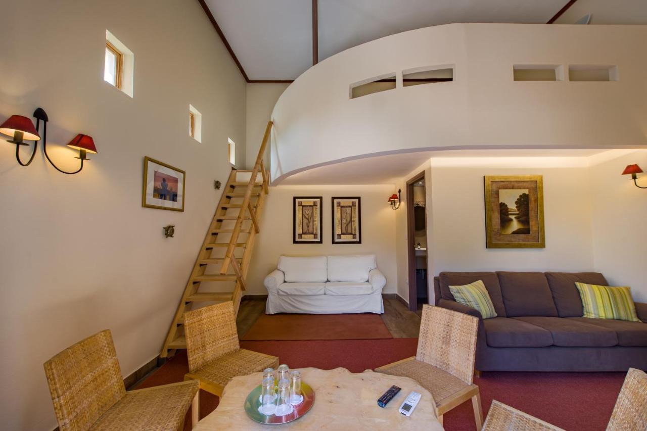 Rocabella Hellinikon Country Hotel מראה חיצוני תמונה