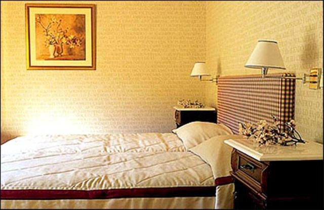Rocabella Hellinikon Country Hotel מראה חיצוני תמונה