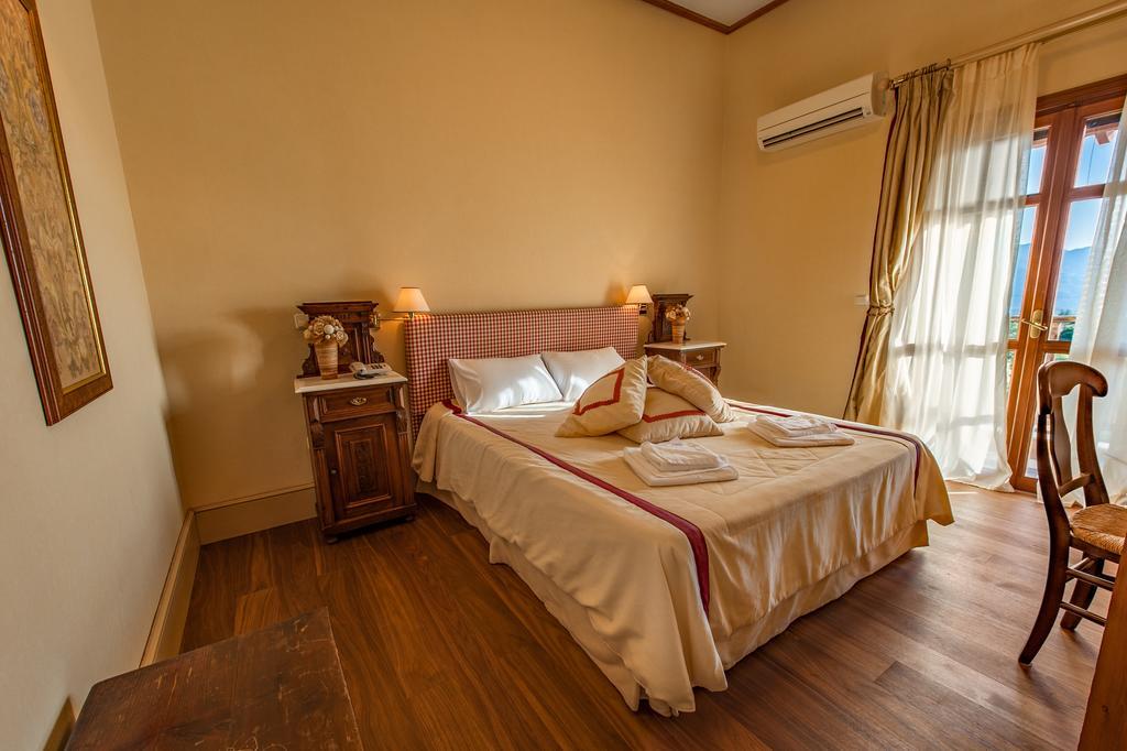 Rocabella Hellinikon Country Hotel מראה חיצוני תמונה